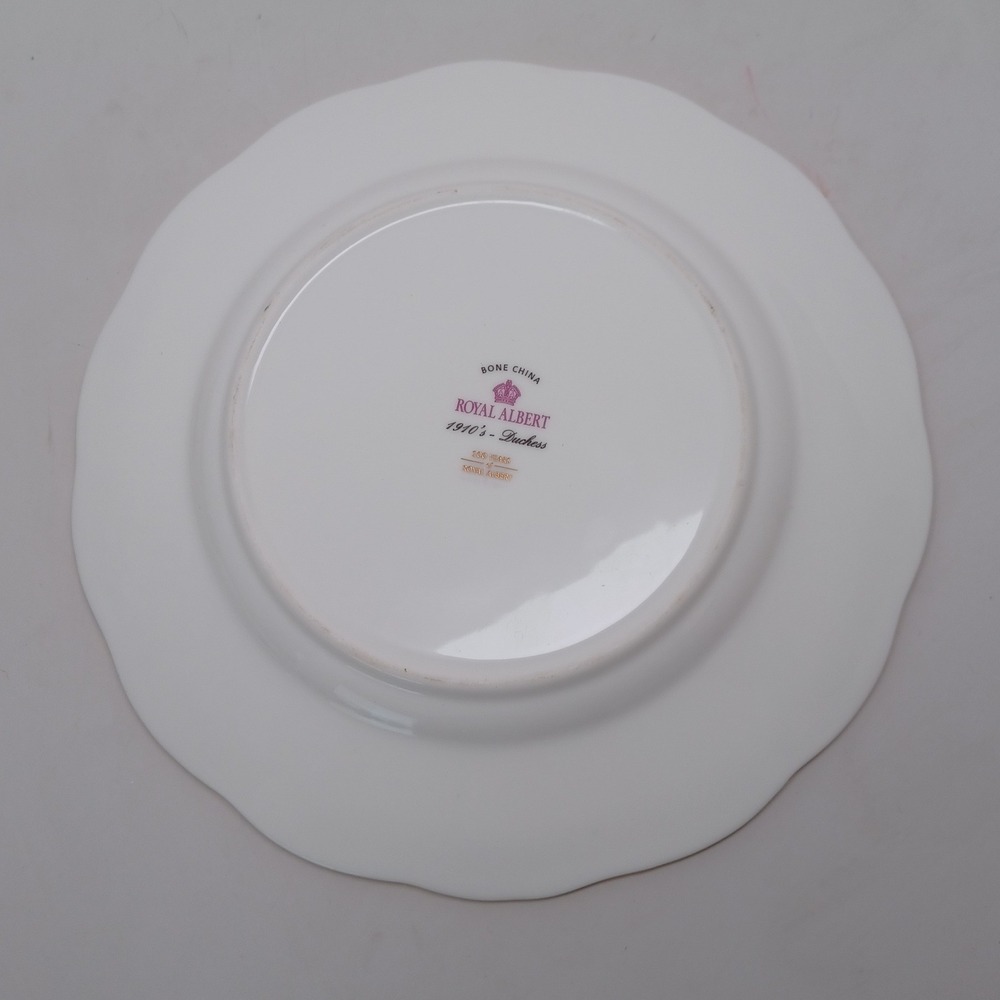 Royal Albert 100 Years 1910s Duchess Bone China Plate Black Gold Floral Scallop - Picture 9 of 10